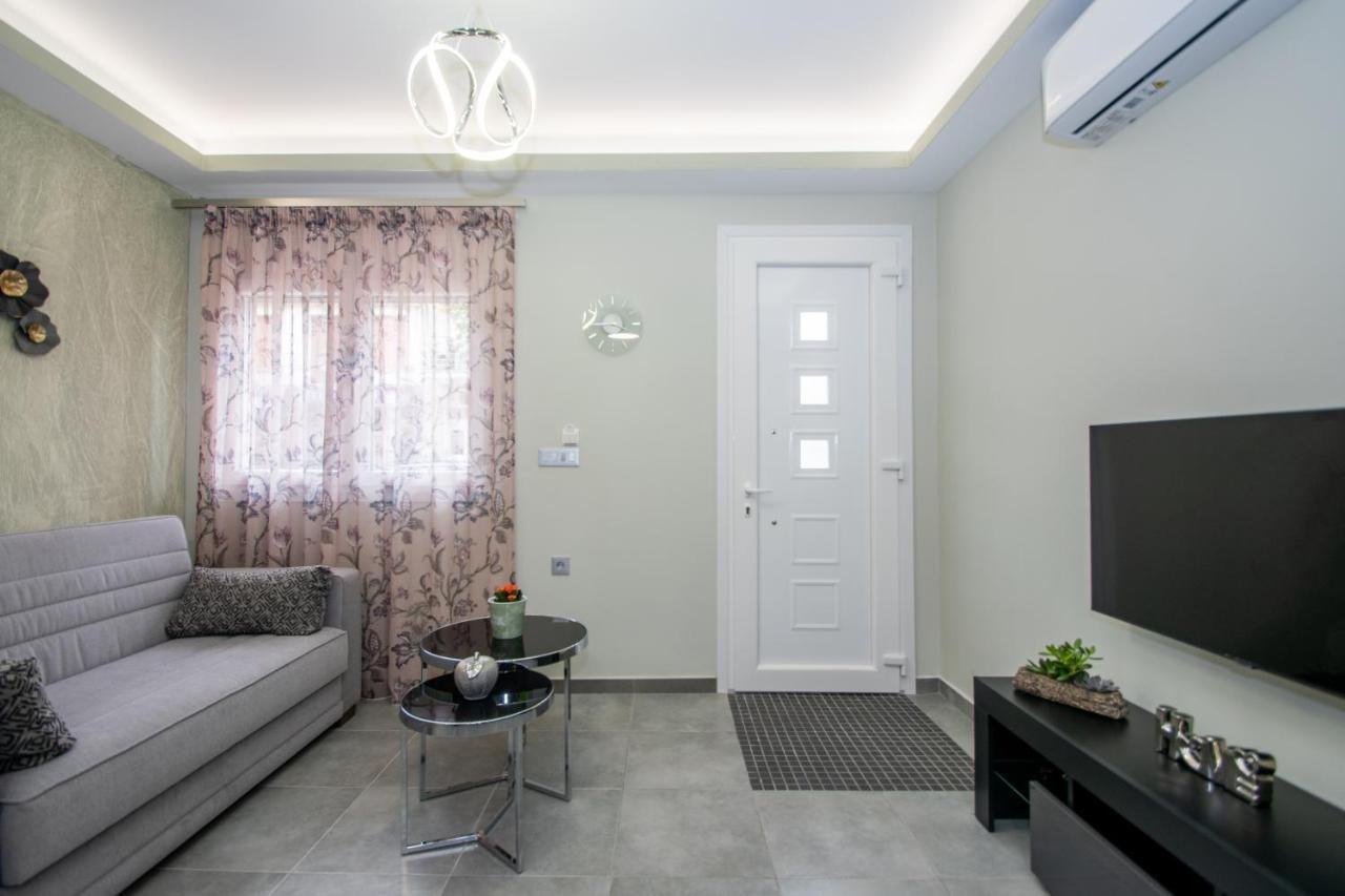 Hypatia Suites 扎金索斯镇 外观 照片